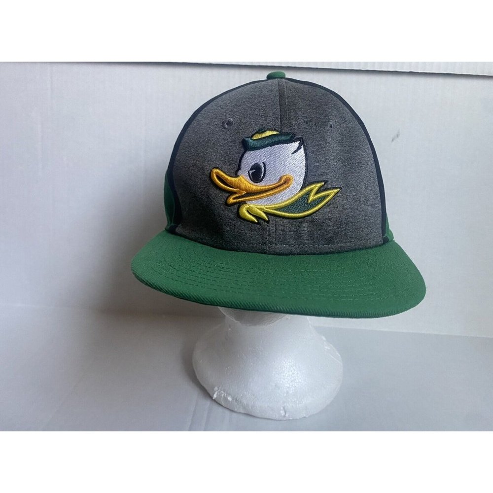 Oregon Ducks Nike True Hat Cap Strap Back Green Gray Duck Logo College